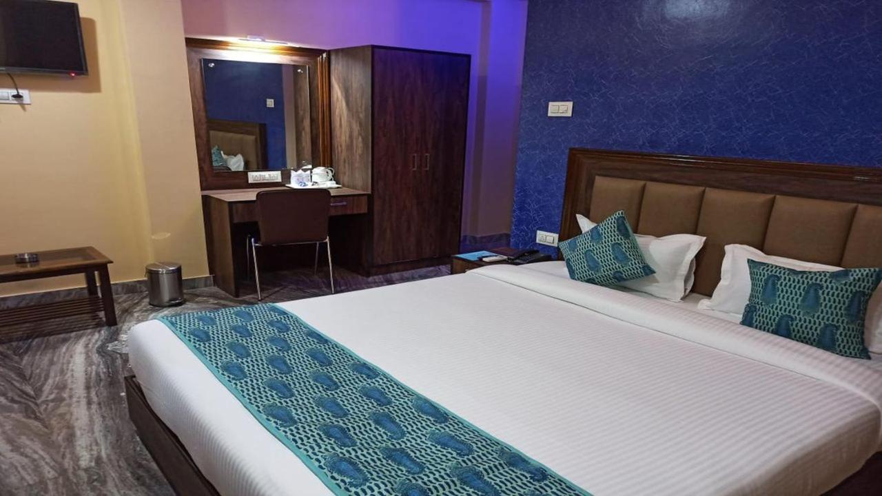 Hotel Aloka Residency Calcutta Exteriör bild